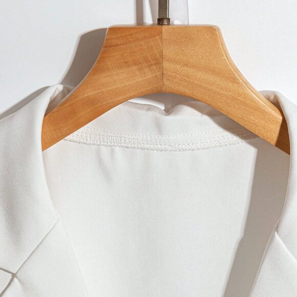 White Elegant Women's Sleeveless Vest And Shorts Set - Picture 5 of 6